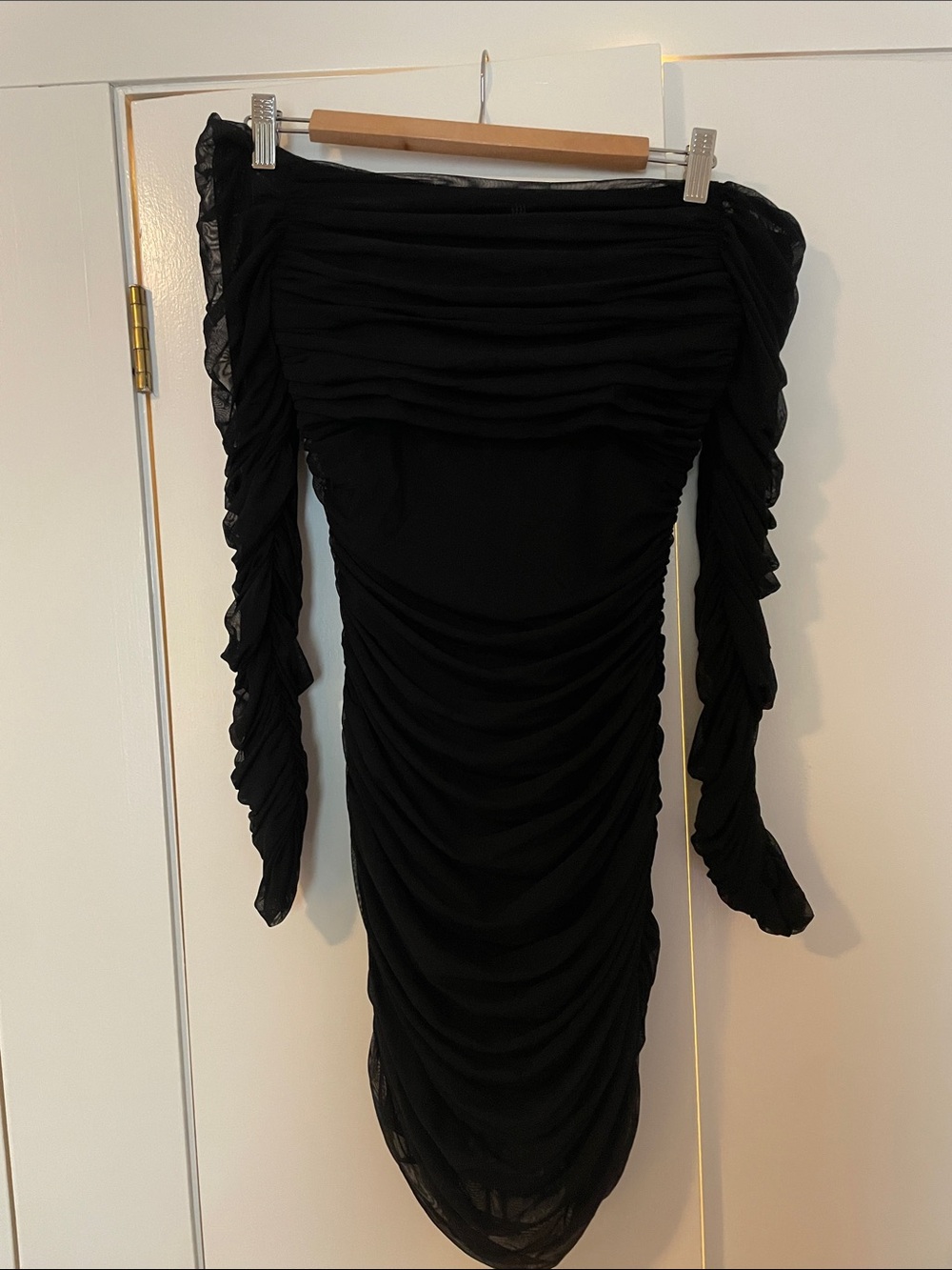 Babaton Black Ruched Off-Shoulder Long Sleeve Dress